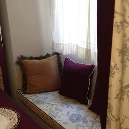 La Casa Di Nina In Via Veneto Roma