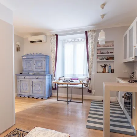 La Casa Di Nina In Via Veneto * Roma